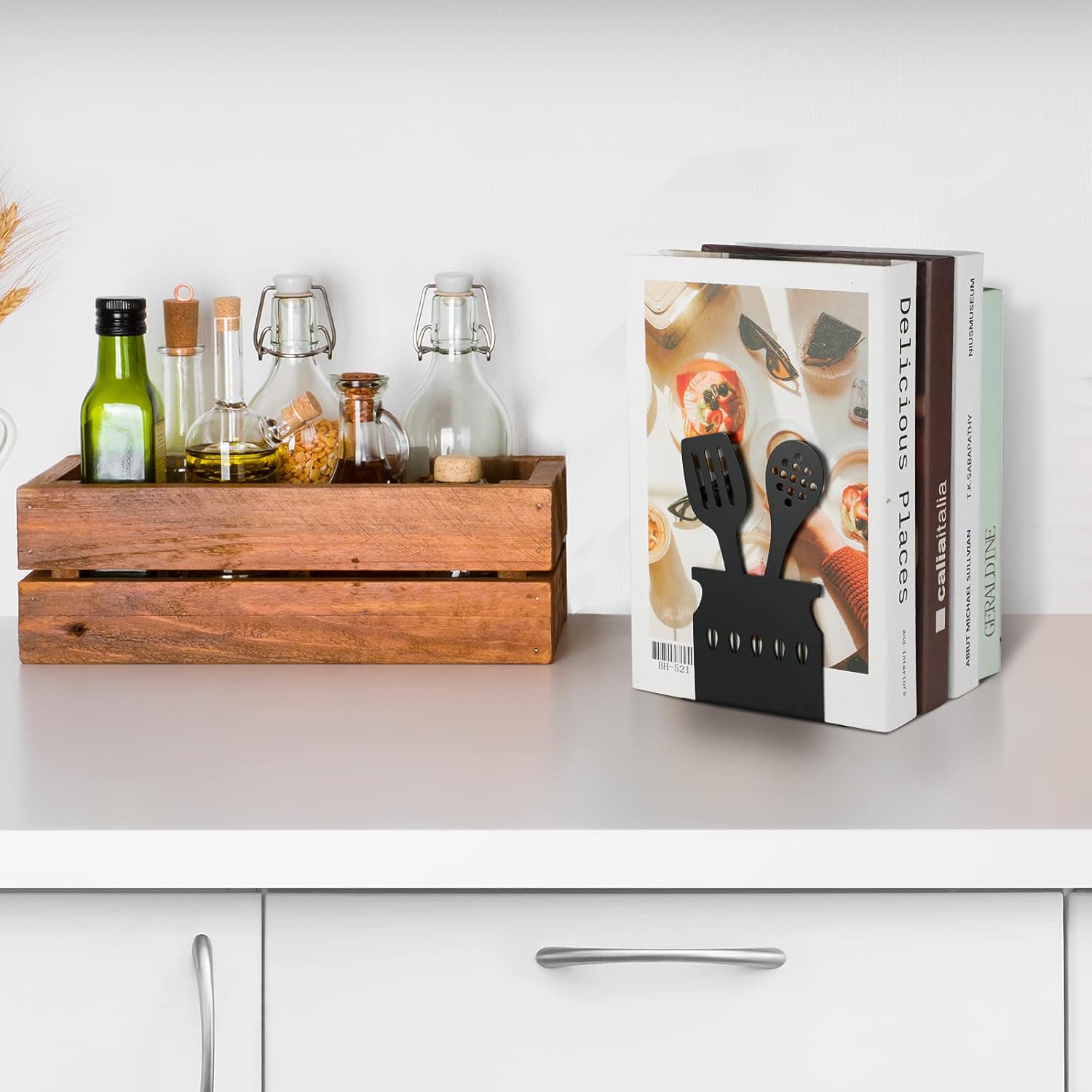 Zonon Black Spoon Pattern Metal Bookends for Kitchen 1