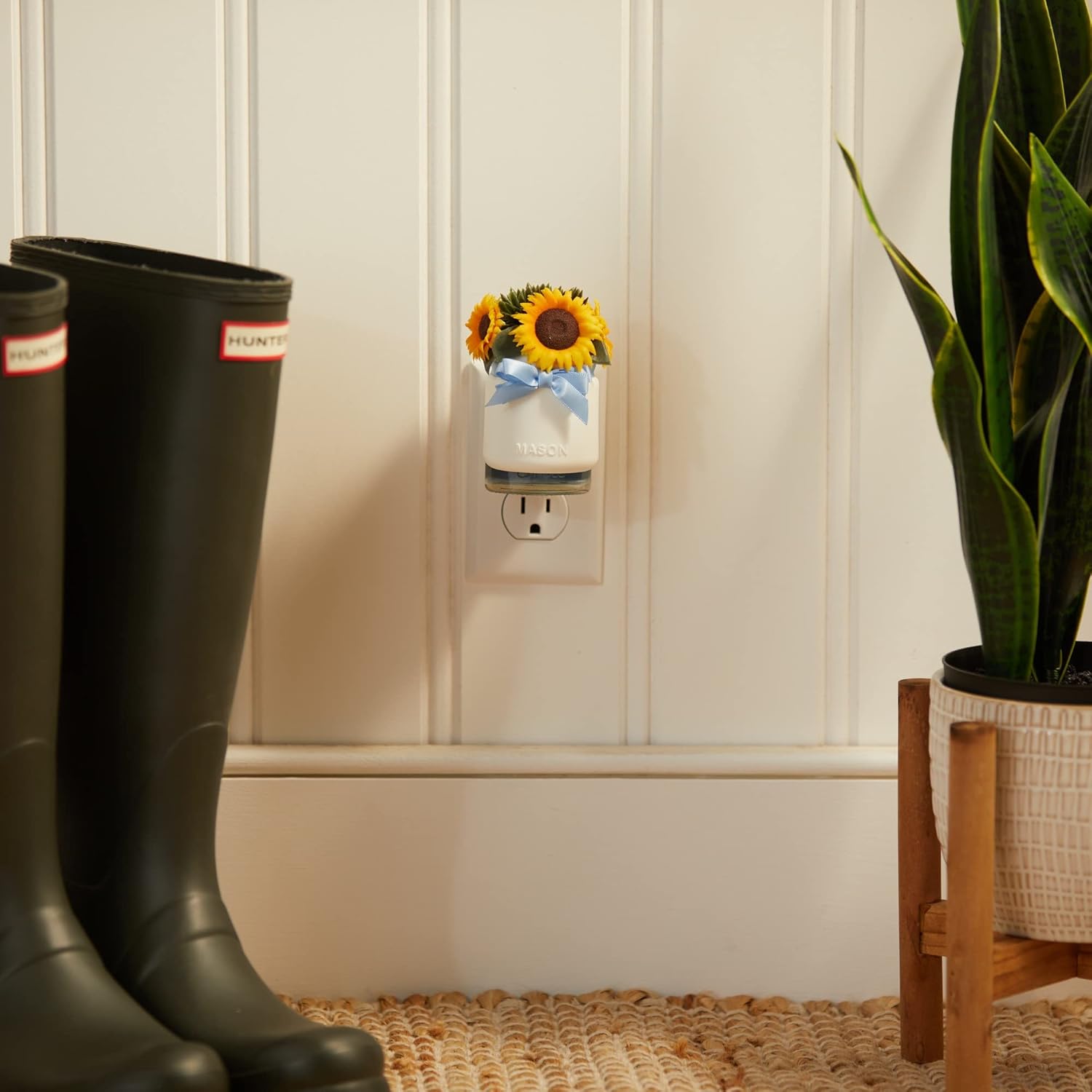 Yankee Candle Sunflowers with Light Sensor ScentPlug Diffuser 1