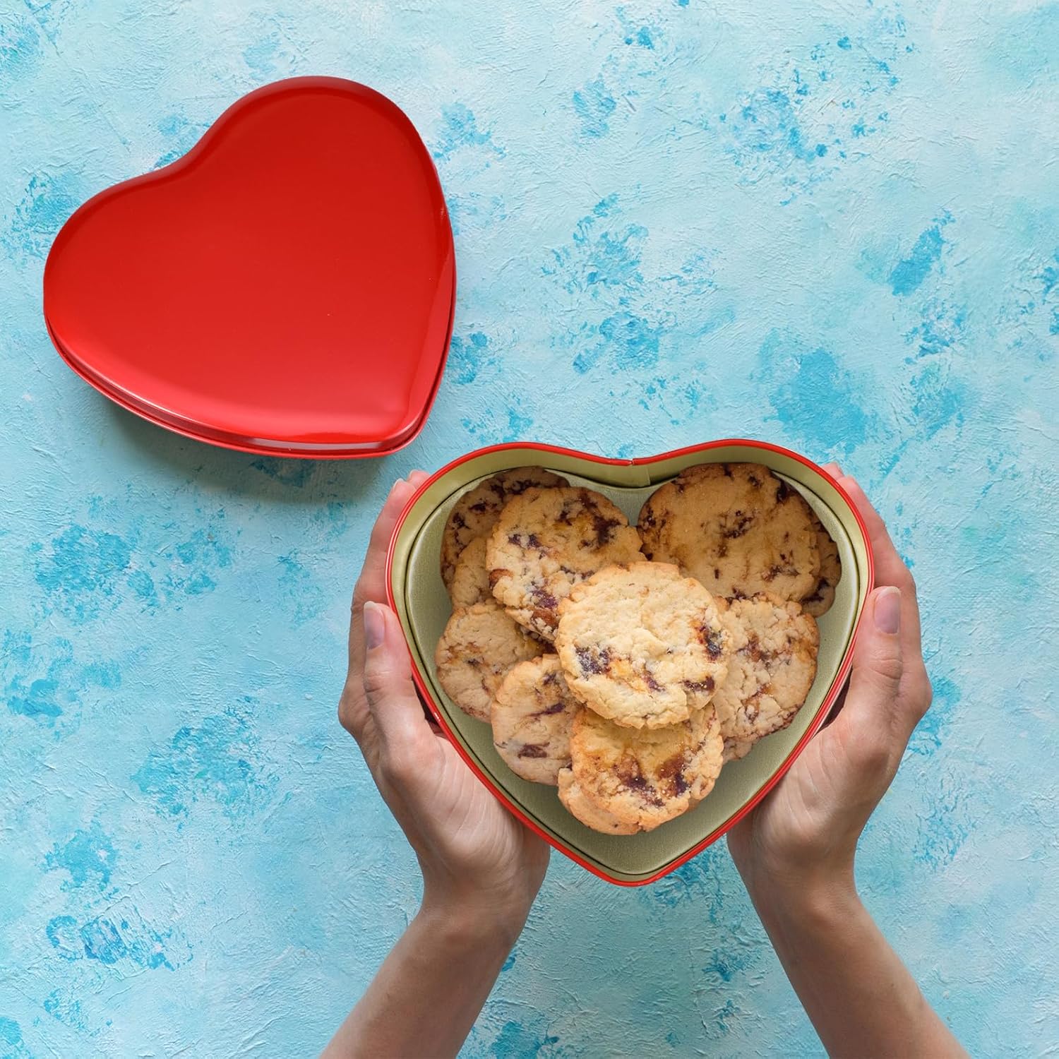 Blulu 36 Pcs Heart Shaped Metal Tins with Lids Red 1