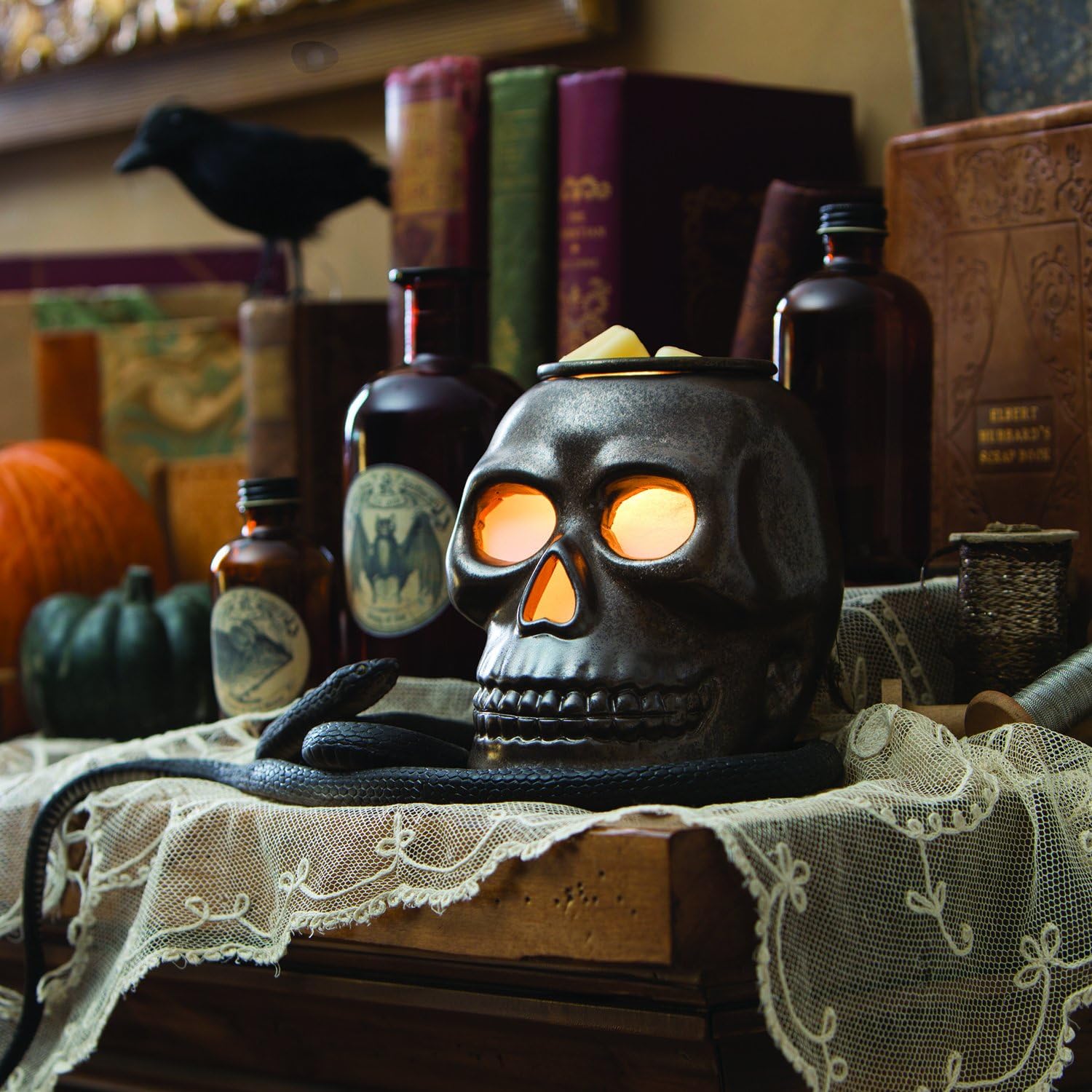 Gothic Skull Candle Warmer with Warming Bulb 1